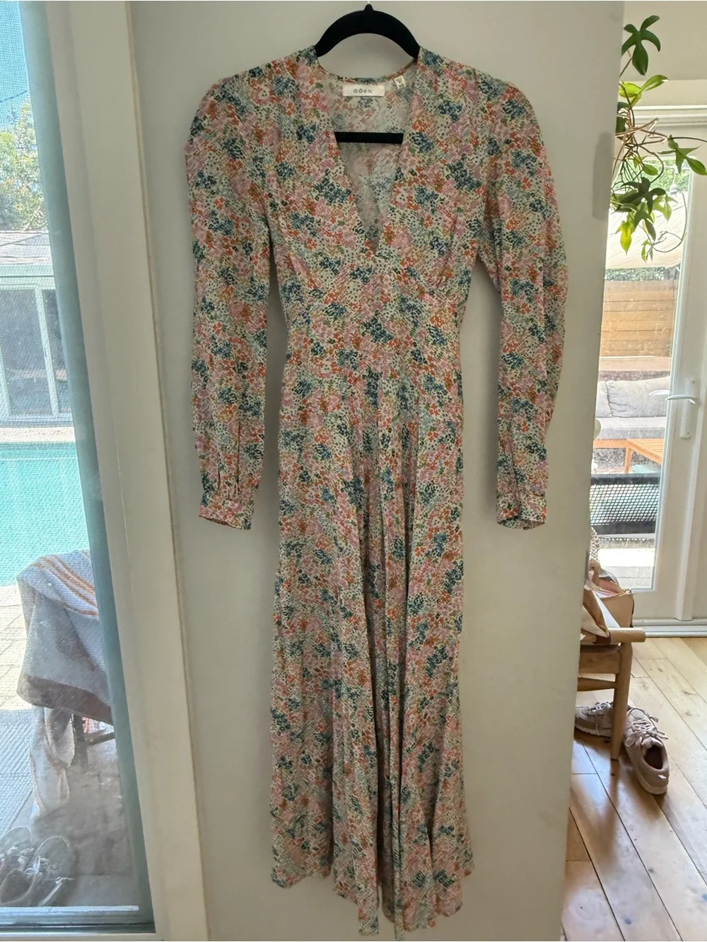Doen Floral Long Sleeve Dress in Pink, Green, Orange - Picture 2 of 6